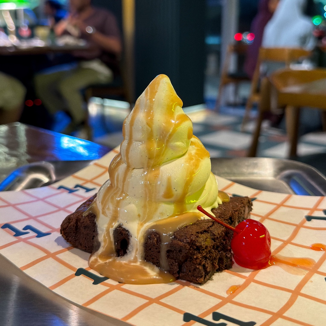 11G Brownie at Eleven Green, Umm Suqeim